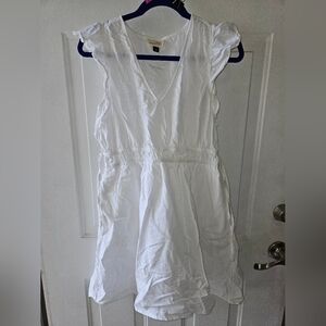 White Sleeveless Dress